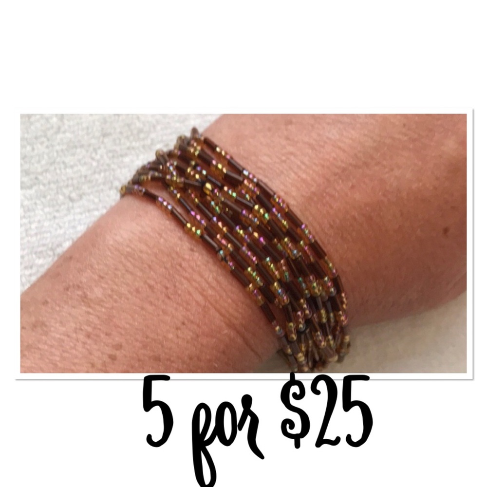 🚨CLOSET CLOSING🚨 Brown & Iridescent Mulit-Strand Beaded Bracelet